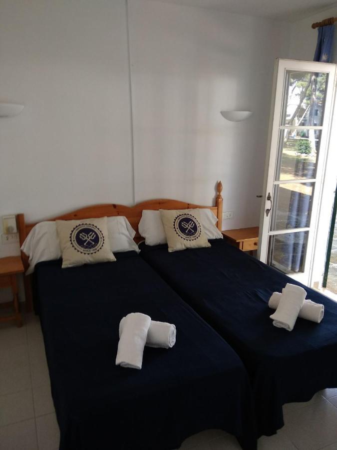 Apartamentos Playa Park Brisas Son Xoriguer Cala en Bosch Zewnętrze zdjęcie